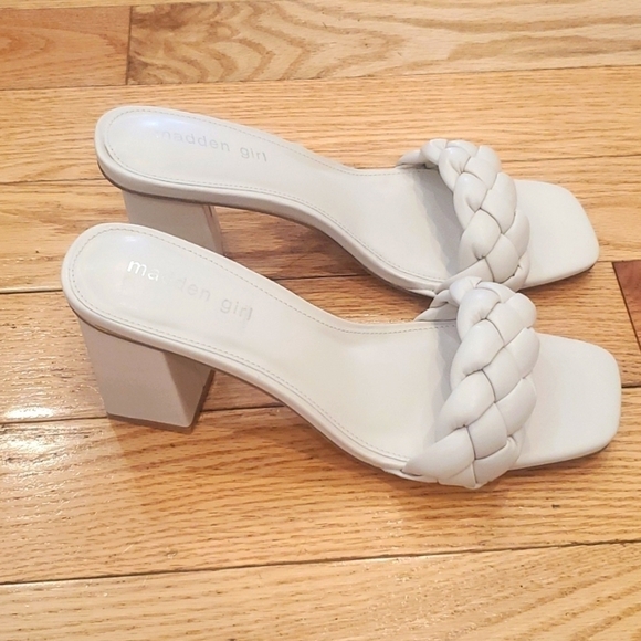 NWT Madden Girl Gracy Slides Size 10 - Picture 1 of 6